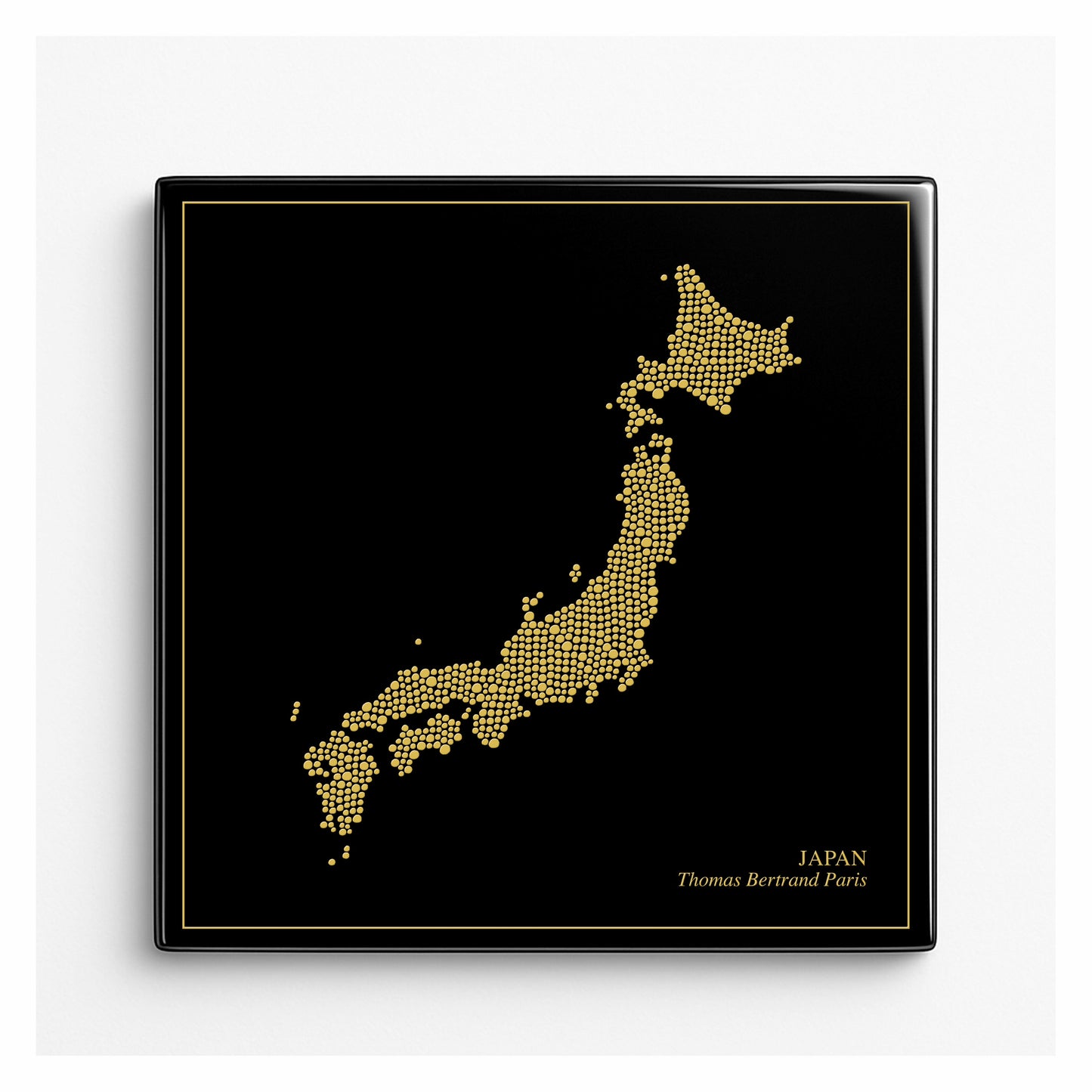 Carreau de faïence noir - Japon en or / Thomas Bertrand Paris