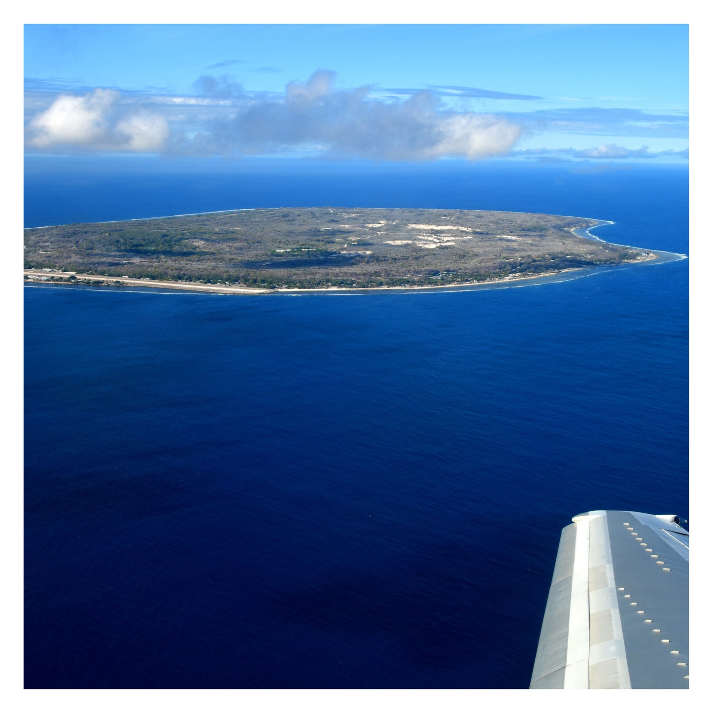 Nauru - Original peint à la main sur céramique